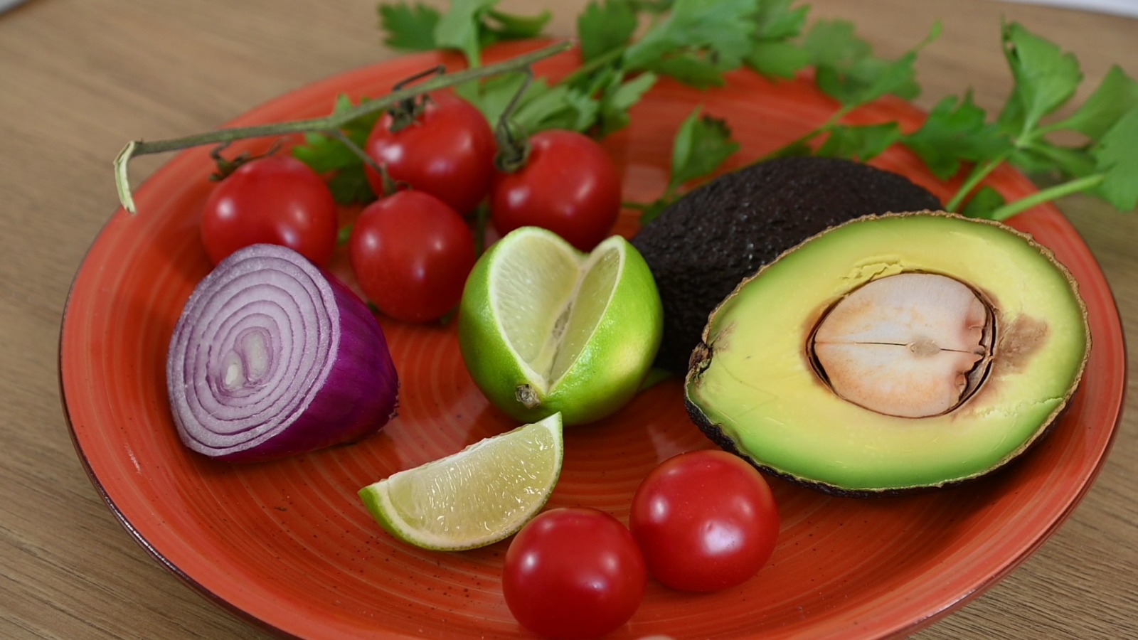 Barchette di quinoa con salsa guacamole